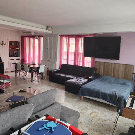 Big Apart 140M2 5Min Walk To Beach Sea &Promenade 3 Double Rooms,Big Living Room 42M2, 3 Showers,9 Beds, Free Parking Ницца Экстерьер фото