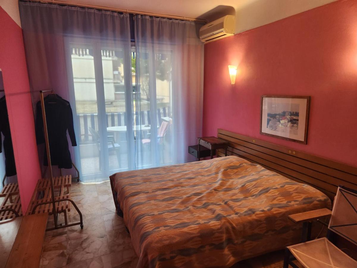 Big Apart 140M2 5Min Walk To Beach Sea &Promenade 3 Double Rooms,Big Living Room 42M2, 3 Showers,9 Beds, Free Parking Ницца Экстерьер фото